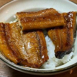 ふわふわ♪うなぎ丼